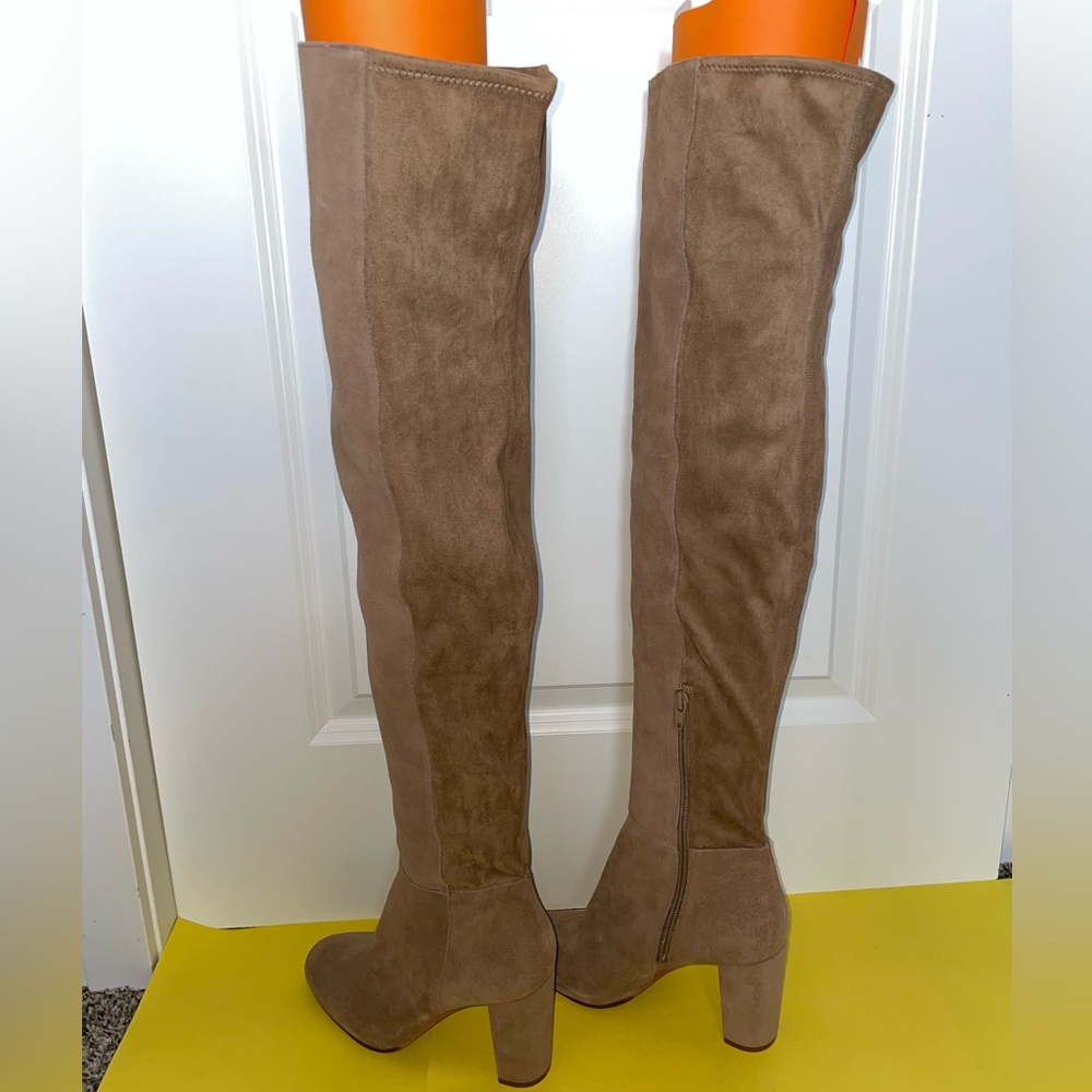 Vince Camuto Beige Suede Boots. Size 8.5 - Picture 4 of 11